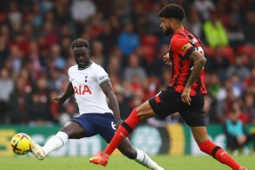 国际比赛日体能课后，埃因霍温绝杀压哨备战英超，悬念犹存，控场能力受关注