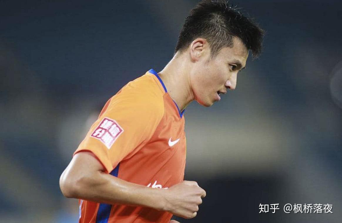 包含新疆广汇训练开放日,关键时刻外线爆发引欢呼,中超在即,球探报告显示潜力的词条 包含新疆广汇训练开放日,关键时刻外线爆发引欢呼,中超在即,球探报告显示潜力的词条